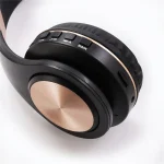 A1 Bluetooth 4.2 Candy Color Super Base Bluetooth Headphone, Support Music Play & Switching & Volume Control & Answer - Image 2