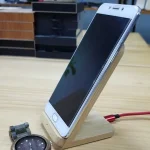 Vertical Bamboo Wireless Charger for QI Phone - Image 4