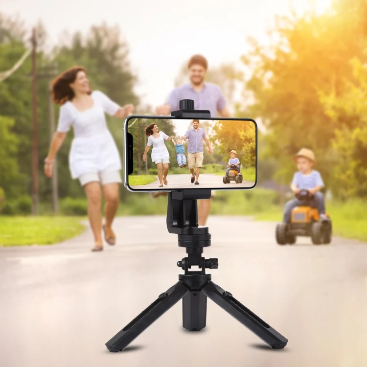 PU410_9.webp PULUZ 360 Degree Rotating Universal Horizontal Vertical Shooting Phone Clamp Holder Bracket for iPhone, Galaxy, Huawei, Xiaomi, Sony, HTC, Google and other Smartphones - Image 10