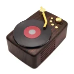 Retro Style Bluetooth Speaker, Built-in High-sensitivity FM Receiving Antenna, Long-term Voyage - Image 3