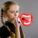 Children Handheld Microphone Speakers Sounder Loudspeaker Electric Music Tricks Toys, Random Color Delivery - Image 4
