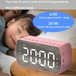 Outdoor Portable Card Bluetooth Speaker Small Clock Radio, G10 Black 1400mAh, G10 White 1400mAh, Q5 Black 1400mAh, Q5 White 1400mAh, Q5 Pink 1400mAh, Q5 Red 1400mAh, Q5 Pink 2800mAh - Image 10