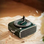 YJQ-D10 Portable Desktop Retro Vinyl Record Player Bluetooth Speaker - Image 7
