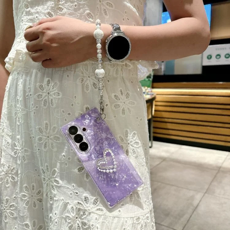 EDA008118902A_2.webp Pearlescent Shell Texture Heart Pattern Phone Case with Bracelet, For Samsung Galaxy Z Fold7 5G, For Samsung Galaxy Z Flip7 5G - Image 3