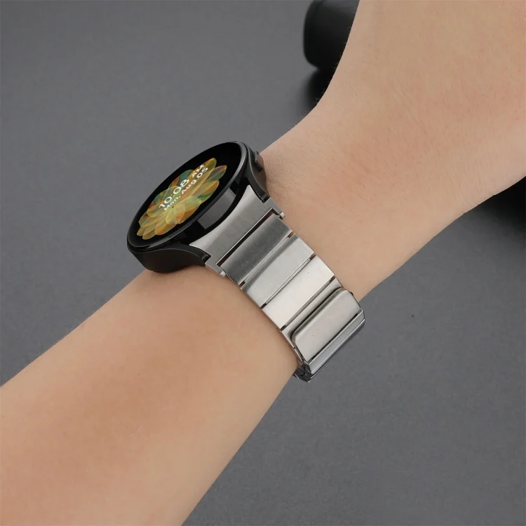 EDA002872001_B4.webp Universal Magnetic Attraction Steel Watch Band - Image 5