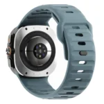Wave Texture Reverse Buckle Silicone Watch Band - Image 5