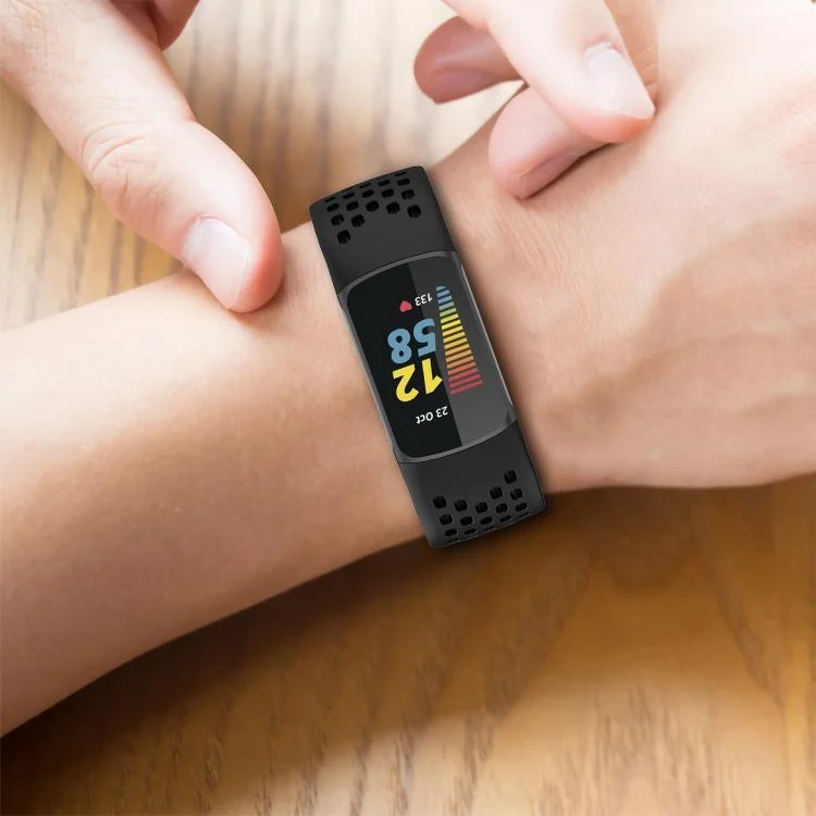 EDA0084762_B7.webp xDfind Hole Style Breathable Silicone Watch Band - Image 8
