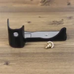 For Canon EOS R7 1/4 inch Thread PU Leather Camera Half Case Base - Image 6