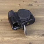 For Canon EOS R7 1/4 inch Thread PU Leather Camera Half Case Base - Image 3