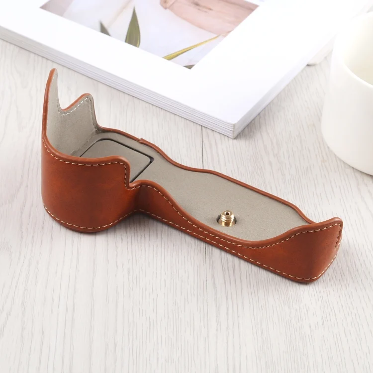 DCA8799Z_1.webp 1/4 inch Thread PU Leather Camera Half Case Base for Nikon Z6 / Z7 - Image 2