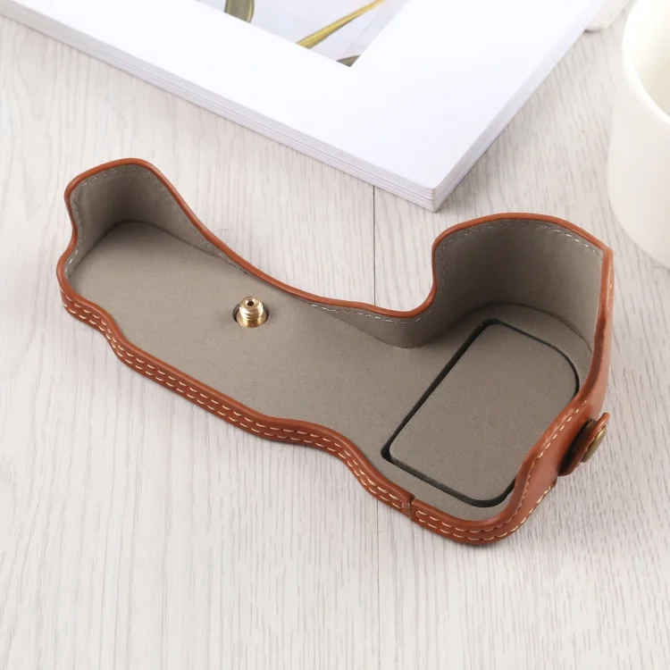 DCA8799Z_2.webp 1/4 inch Thread PU Leather Camera Half Case Base for Nikon Z6 / Z7 - Image 3