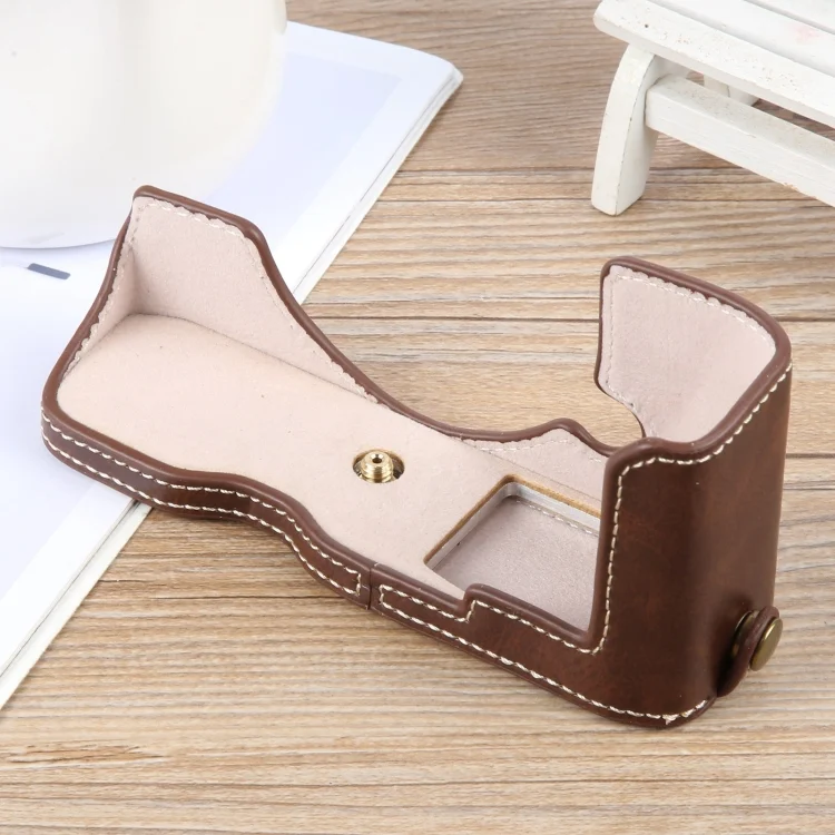 EDA006956501A_2.webp Glossy PU Leather Camera Half Case Base - Image 3