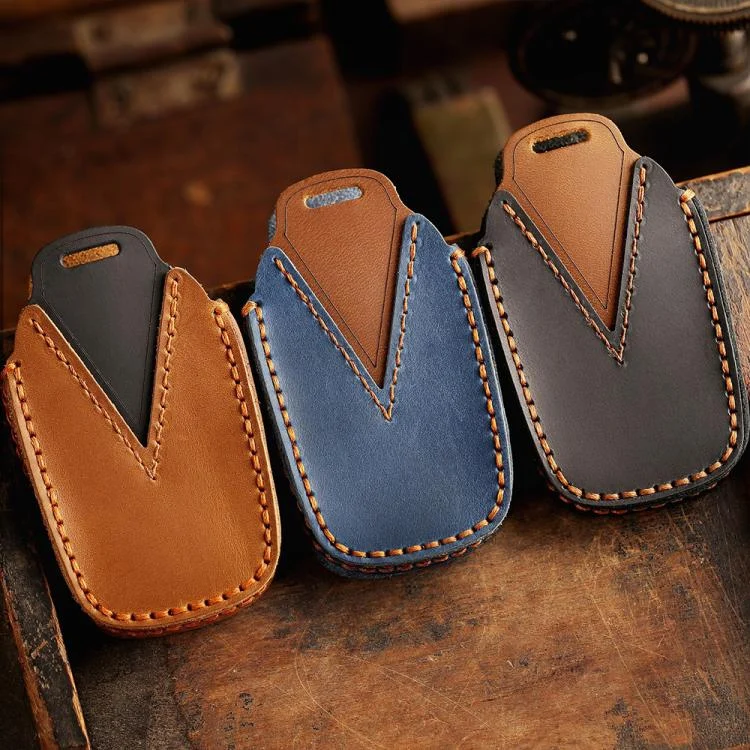 EDA0080939_B2.webp For Toyota SIENNA / Granvia / Alphard / Vellfire Hallmo Crazy Horse Cowhide Car Key Protection Cover - Image 3