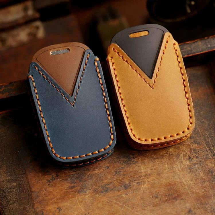 EDA0080940_B2.webp For Lexus RX270 / ES240 / LX570 Hallmo Crazy Horse Cowhide Car Key Protection Cover - Image 3