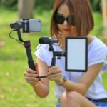 PULUZ L-Shape Bracket Handheld Grip Holder with Dual Side Cold Shoe Mounts for Video Light Flash, DSLR Camera - Image 9