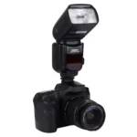 Triopo TR-950 Flash Speedlite for Canon / Nikon DSLR Cameras - Image 2