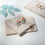 2 PCS Cave Stone Jewelry Shooting Props Jewelry Display Stand - Image 3