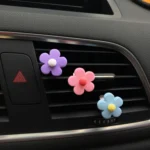 Five-Petal Flower Car Air Vent Aromatherapy Clip - Image 3