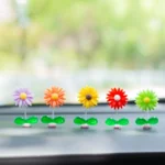 Cute Small Daisy Car Ornament Car Dashboard Shaking Decoration - Image 2