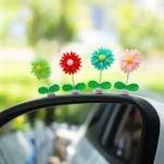 Cute Small Daisy Car Ornament Car Dashboard Shaking Decoration - Image 4