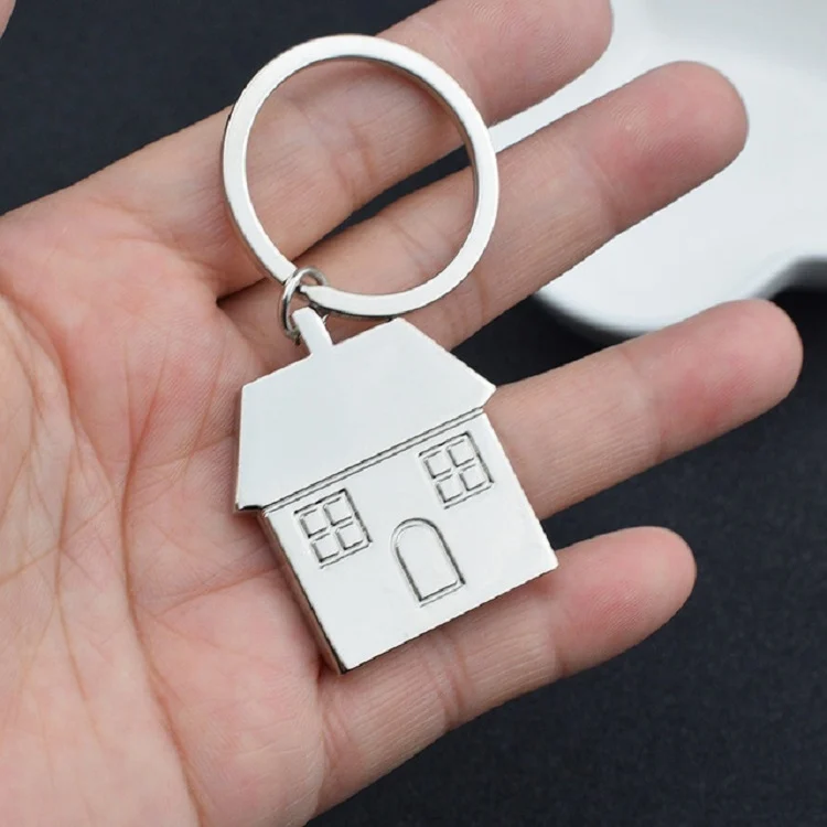 TBD0866520.webp 2 PCS Personalized Metal Keychain Creative House Pendant - Image 1