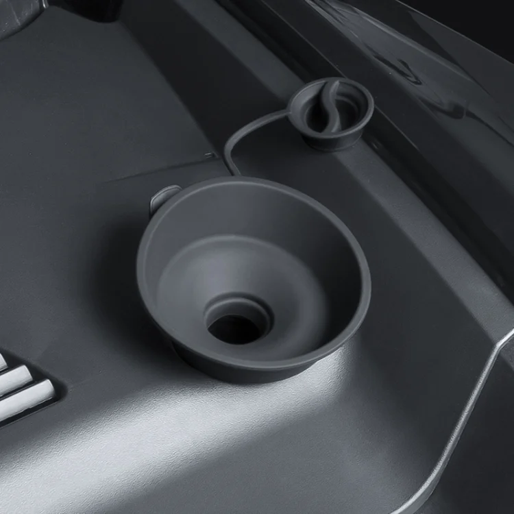 CAR3032_2.webp For Tesla Model 3 / Y Car Hood Wiper Water Protection Funnel Glass Water Filling Port Funnel - Image 3