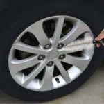 Portable Loop Style Auto Car Vehicle Motorcycle Wheel Tire Rim Hub Scrub Wash Brush Washing Cleaning Tool