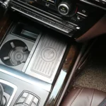 Car Qi Standard Wireless Charger 10W Quick Charging for 2014-2018 BMW X5 / X6, Left Driving - Image 10