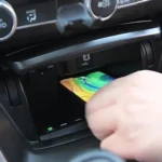 HFC-1006 Car Qi Standard Wireless Charger 10W Quick Charging for Honda Inspire 2018-2022, Left Driving - Image 7