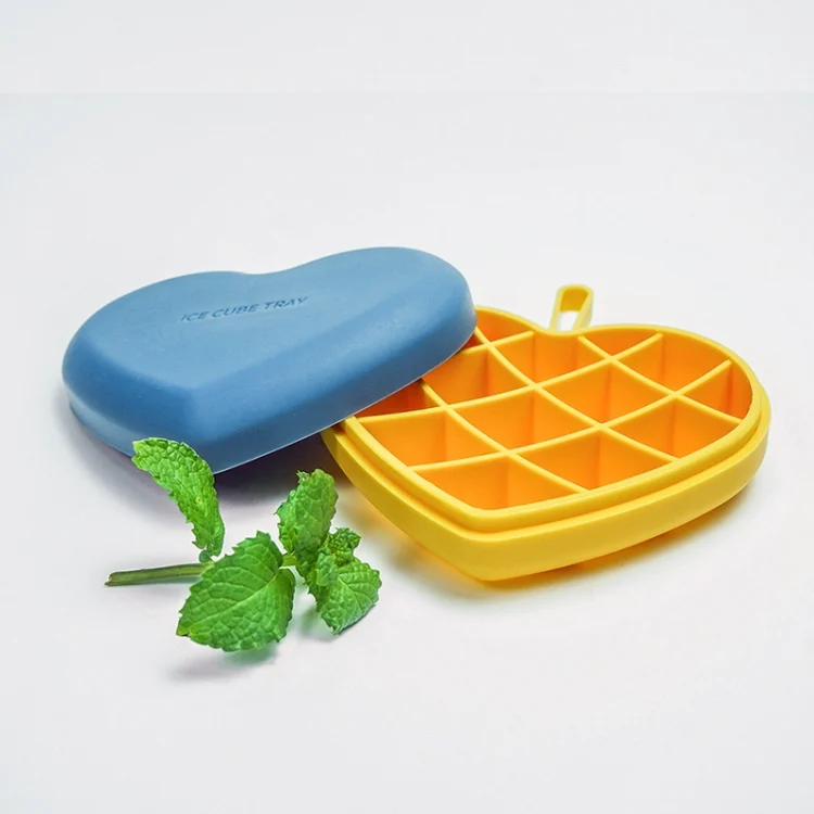 EDA006535.webp Silicone Heart Shaped Ice Tray with Lid - Image 1