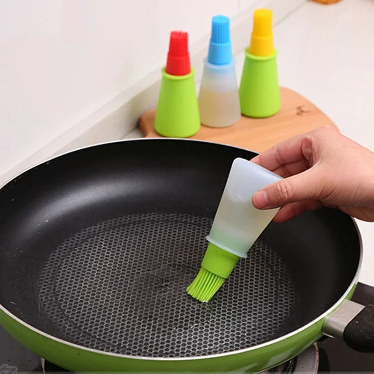 HC1236_10.webp Kitchen Silicone Oil Brush Grill Brush Oil Bottle,Random Color Delivery - Image 11