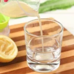 Multi-function Manual Mini Lemon Juicer with a Graduation Cup Juicer - Image 7