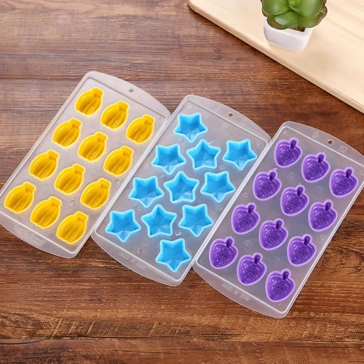 HC2230_3.webp Banana Shaped Silicon Ice Cube Tray / Ice Mold Random Color - Image 4