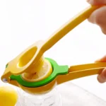 Aluminum Alloy Manual Dual Layers Lemon Juicer, Random Color Delivery