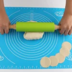 kn055 Solid Wooden Handle Silicone Rolling Pin Non-stick Food Dumpling Stick, Length: 43cm, Random Color Delivery - Image 5