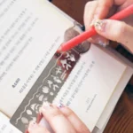 5 PCS Delicate Hollow Out Pattern Bookmark Ultra-thin Metal Bookmark Tape Ruler Fashion Bookmarks for School Office Supplies, Random Pattern Delivery - Image 5