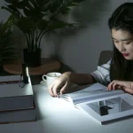 A2 USB Charging Waterproof Zoomable XPE + COB Flashlight with 3-Modes & Storage Box - Image 8