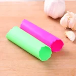 5 PCS Soft Resin Tube Shaped Reusable Magic Handheld Rolling Garlic Peeler Kitchen Tools (Random Color Delivery) - Image 2