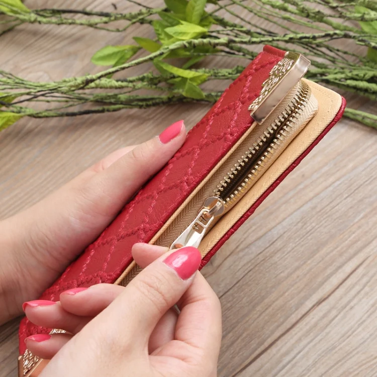 TBD0135548001C_2.webp Embossed Lingge Long Wallet Retro Pattern Multi-Card Clutch Bag - Image 3