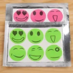 10pcs  Mosquito Stickers DIY Mosquito Repellent Stickers Patches Cartoon Smiling Face Drive Repeller (Color Random Delivery) - Image 3