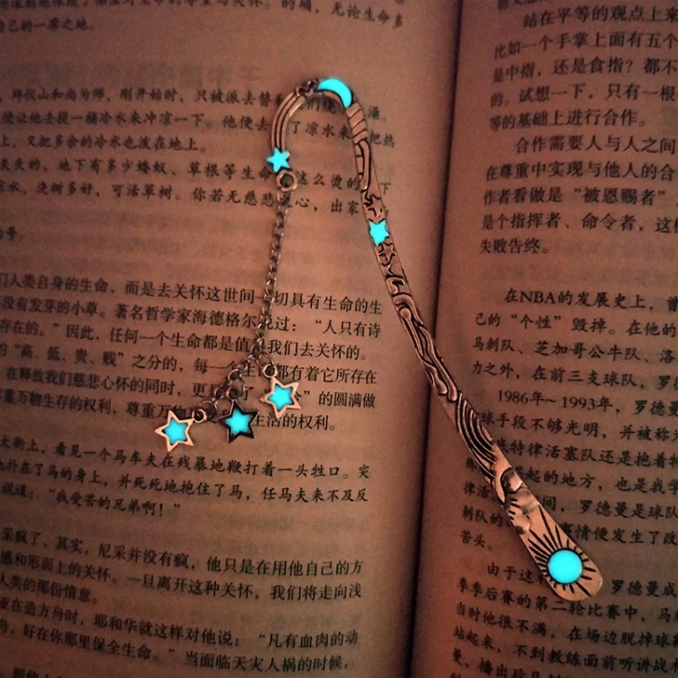 TBD0404198301A_4.webp Luminous Sun Moon Star Bookmark Retro Pentagram Glowing Metal Bookmark - Image 5