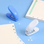 Deli Mini Small Hole Punch Single Circular Hole Punch Machine Manual Hole Punch, Size: 6x5.5cm, Random Color Delivery - Image 4