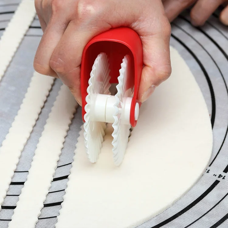 TBD0421912201A_4.webp Baking Tools Pasta Cutting Wheel Hemming Wheel Manual Noodle Cutter Roller Knife Creative Kitchen Gadgets - Image 5