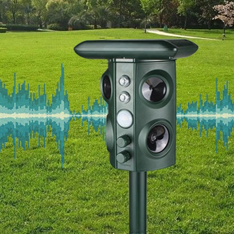 TBD0424332501A_1.webp Outdoor Solar Animal Repeller Ultrasonic Vibration Multi-functional Snake Repeller - Image 2