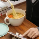 Wheat Fiber Instant Noodle Bowl Creative and Convenient Sealed Lunch Box with Mobile Phone Holder - Image 7