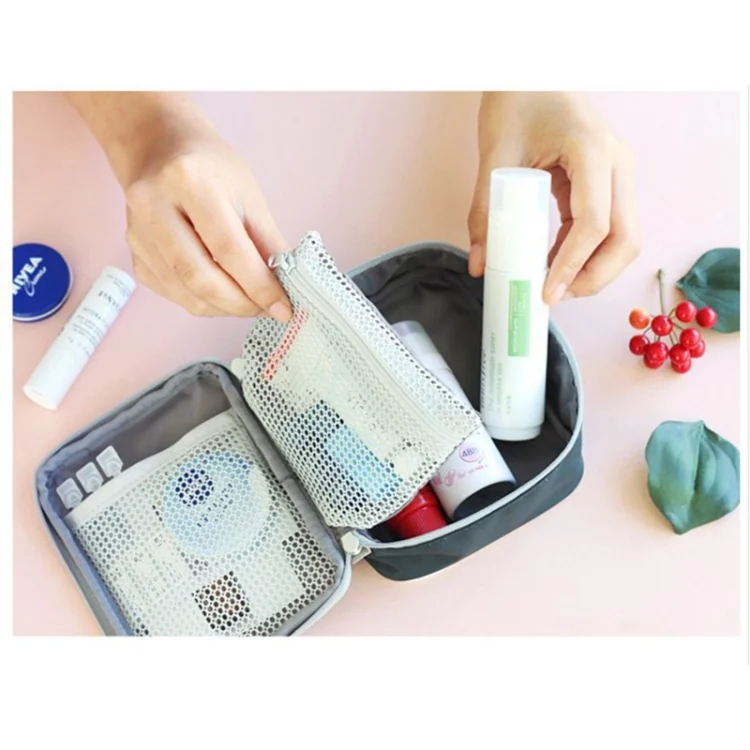 TBD052041701A_3.webp Cute Heart Mini Medicine Bag First Aid Medical Emergency Kits Organizer Outdoor Household Pill Bag, Size: 13x10x4cm - Image 4