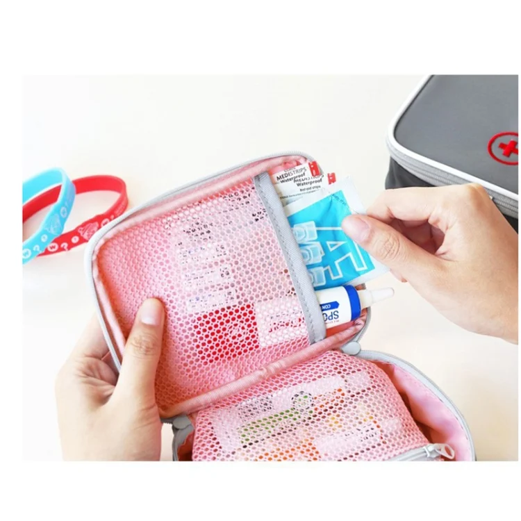 TBD052041701A_4.webp Cute Heart Mini Medicine Bag First Aid Medical Emergency Kits Organizer Outdoor Household Pill Bag, Size: 13x10x4cm - Image 5