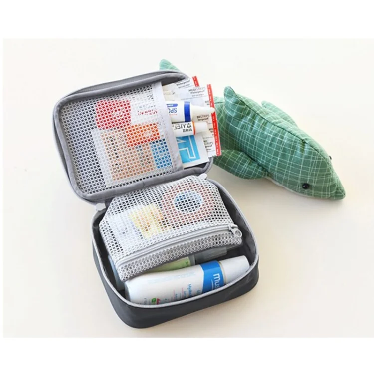 TBD052041701A_7.webp Cute Heart Mini Medicine Bag First Aid Medical Emergency Kits Organizer Outdoor Household Pill Bag, Size: 13x10x4cm - Image 8