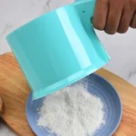 Convenient Hand-Held Semi-Automatic Four Sieve Baking Tool - Image 7