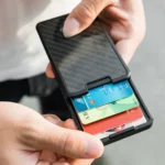 New-Bring  Carbon Fiber Metal Card Holder Male Personality Card Holder Anti-Theft  RFID Ultra-Thin Small Card Box - Image 6